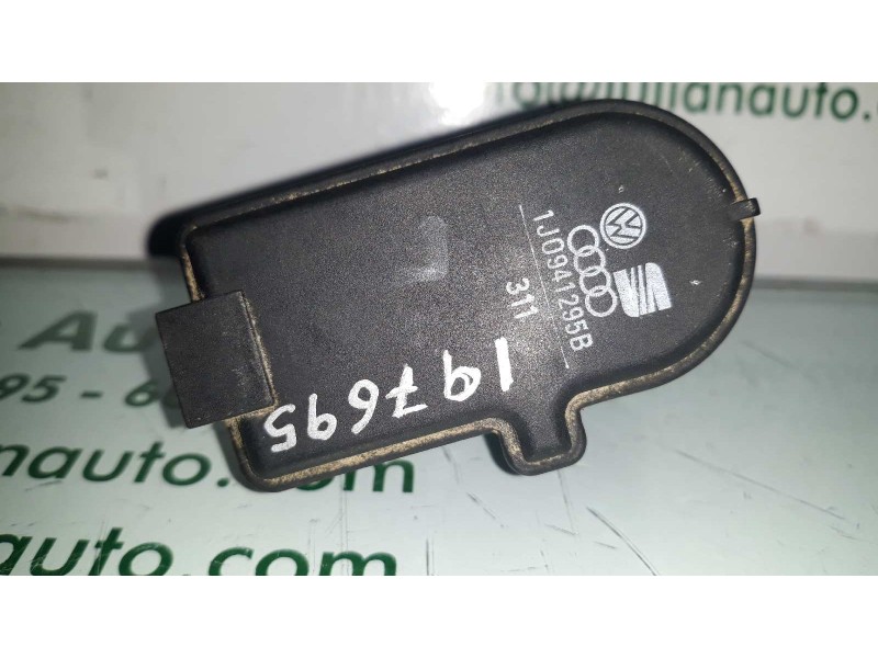 Recambio de motor regulacion faros para volkswagen polo (9n1) 1.9 tdi referencia OEM IAM 1J0941295B  