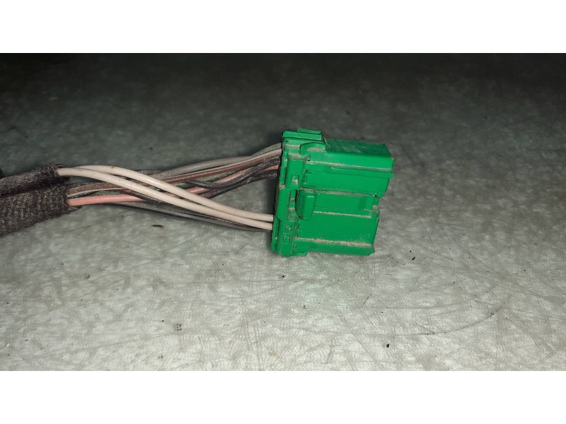 Recambio de retrovisor izquierdo para volvo v70 familiar referencia OEM IAM 3003333 015846 ELECTRICO