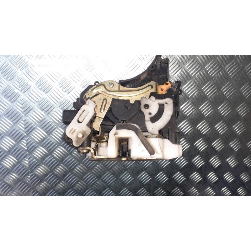 Recambio de cerradura puerta trasera derecha para mitsubishi grandis (na0w) 2.0 di-d inform referencia OEM IAM   