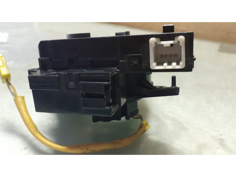 Recambio de anillo airbag para mazda 3 berlina (bk) 1.6 crdt active referencia OEM IAM Z62Z761254  