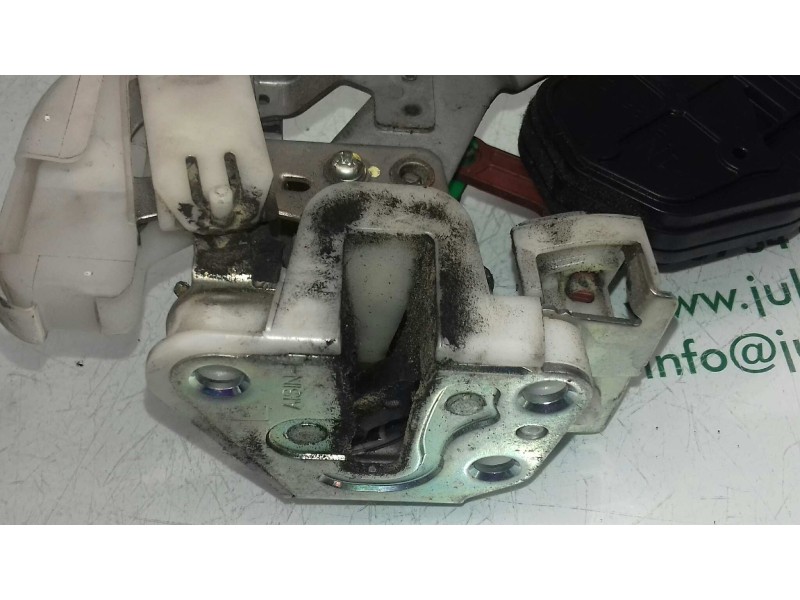 Recambio de cerradura puerta trasera izquierda para peugeot 107 urban referencia OEM IAM   