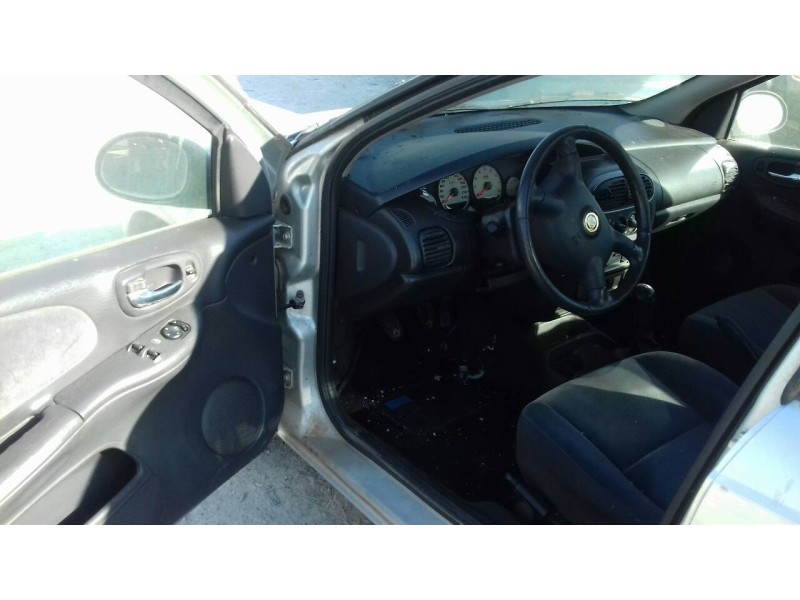 chrysler neon (pl) del año 2001