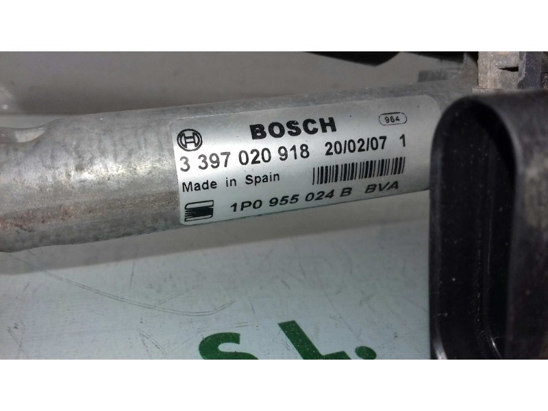 Recambio de motor limpia delantero para seat leon (1p1) reference referencia OEM IAM 1P0955120A 1P0955024B DERECHO