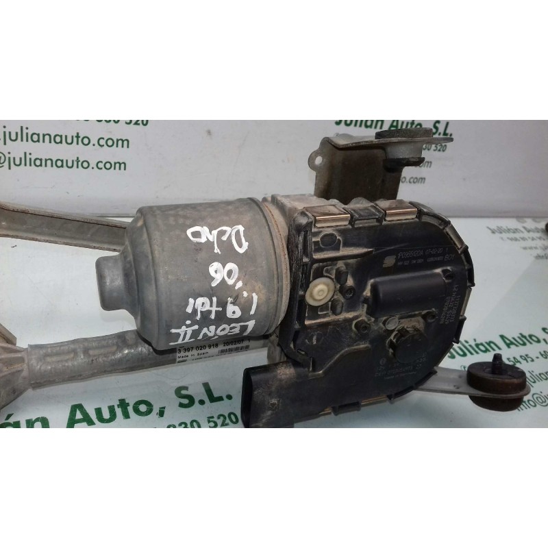 Recambio de motor limpia delantero para seat leon (1p1) reference referencia OEM IAM 1P0955120A 1P0955024B DERECHO