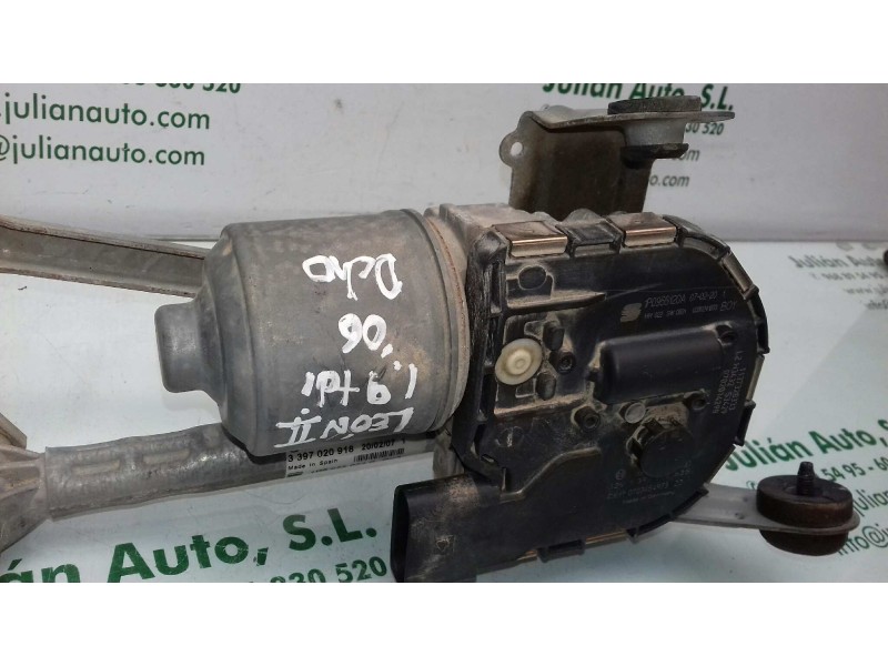 Recambio de motor limpia delantero para seat leon (1p1) reference referencia OEM IAM 1P0955120A 1P0955024B DERECHO