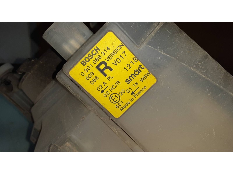 Recambio de faro derecho para smart coupe edition silverstyle referencia OEM IAM 0301088314  BOSCH