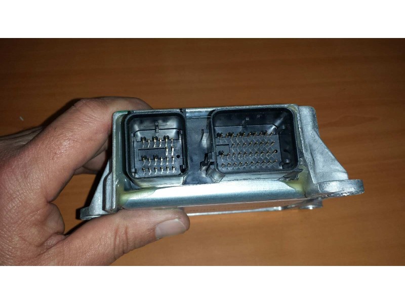 Recambio de centralita airbag para ford mondeo berlina (ge) ambiente referencia OEM IAM 1S7T14B056BECD132  