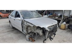 mercedes-benz clase c (w203) berlina del año 2003