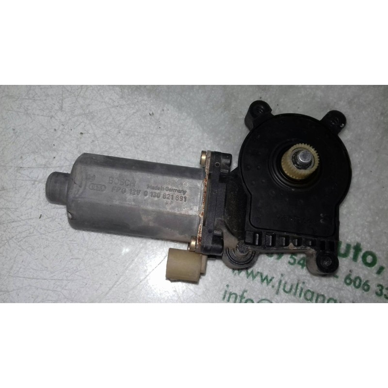 Recambio de motor elevalunas delantero derecho para renault clio ii fase i (b/cbo) 1.9 d referencia OEM IAM 0130821691  2 PINES