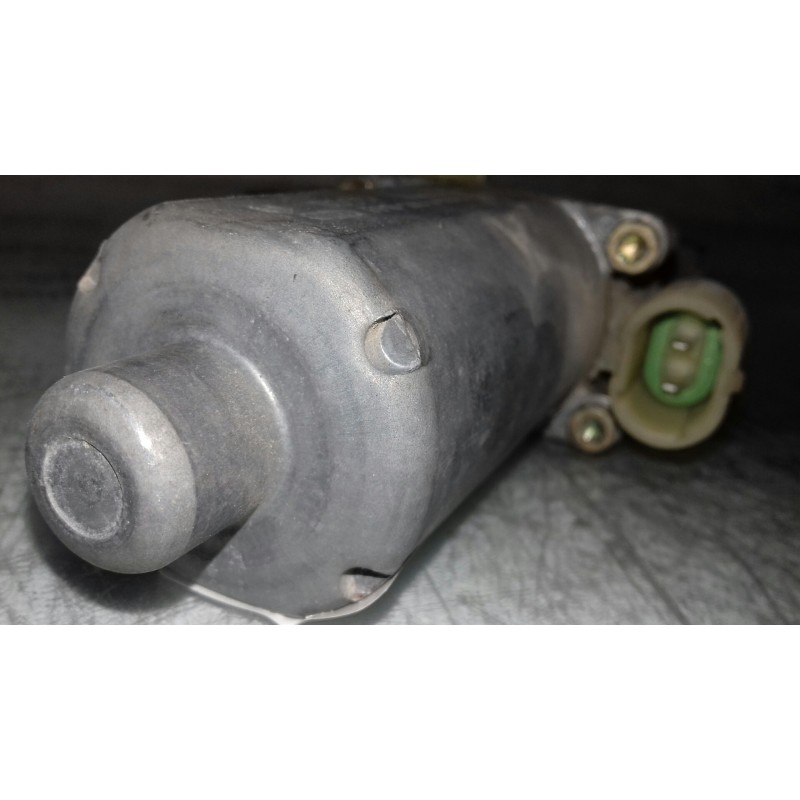 Recambio de motor elevalunas delantero derecho para renault clio ii fase i (b/cbo) 1.9 d referencia OEM IAM 0130821691  2 PINES