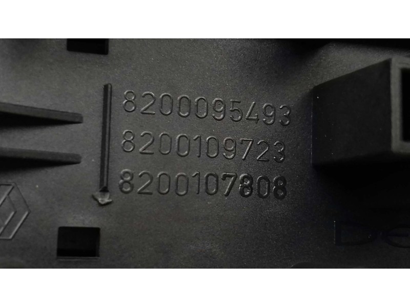 Recambio de warning para renault megane ii berlina 5p confort expression referencia OEM IAM 8200095493 88040001 CIERRE PUERTAS