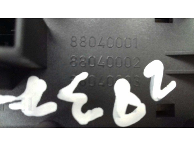 Recambio de warning para renault megane ii berlina 5p confort expression referencia OEM IAM 8200095493 88040001 CIERRE PUERTAS