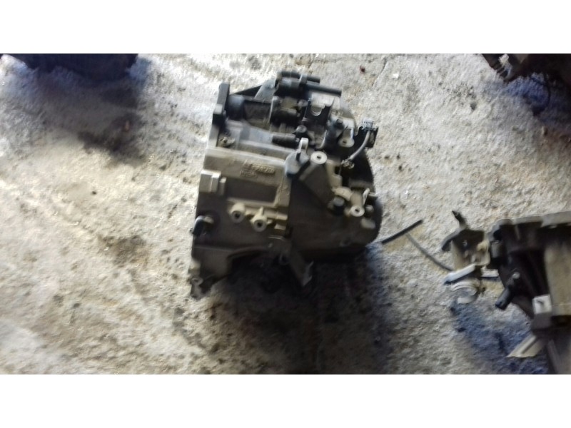 Recambio de caja cambios para volvo s40 berlina 1.9 d+ (85kw) referencia OEM IAM T154582  