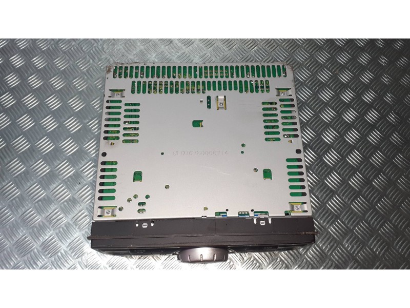 Recambio de sistema audio / radio cd para nissan x-trail (t31) se referencia OEM IAM 28185JH120 BO3104 PP2805T