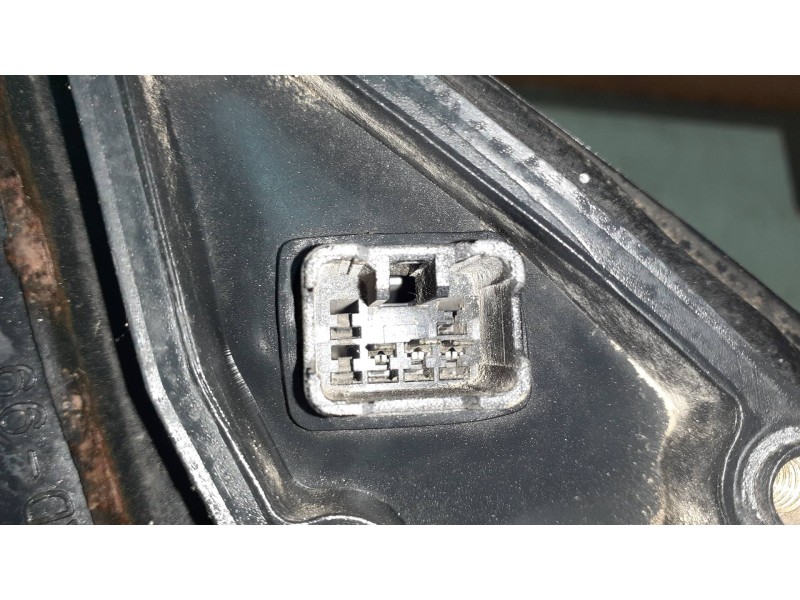 Recambio de retrovisor izquierdo para hyundai lantra familiar (rd) referencia OEM IAM 014021  ELECTRICO