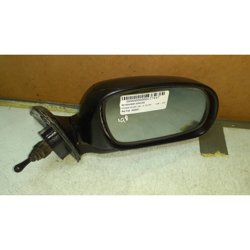 Recambio de retrovisor derecho para hyundai accent (x3) referencia OEM IAM 022061  MANUAL