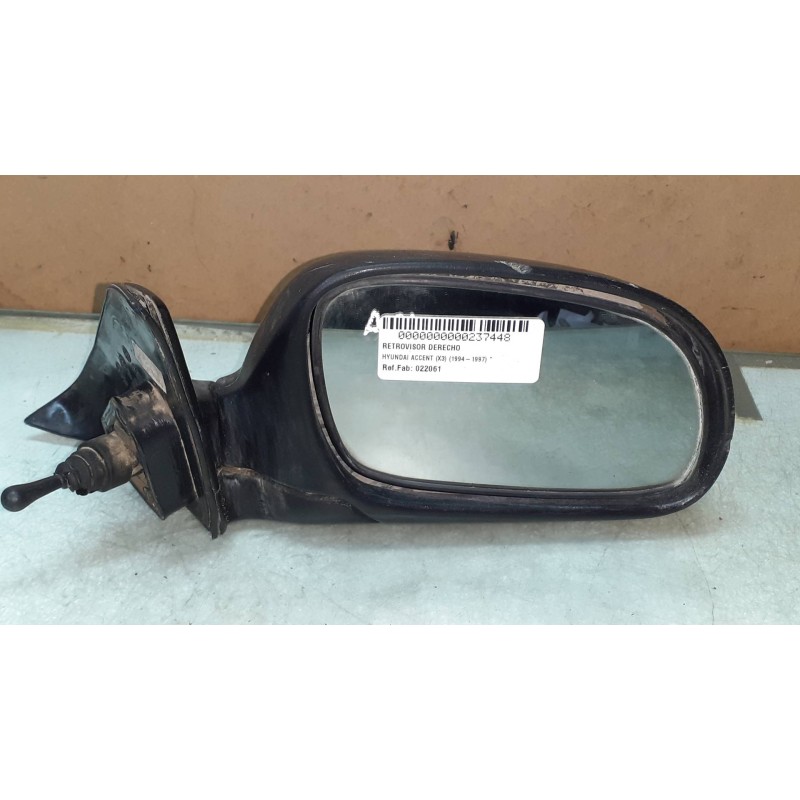 Recambio de retrovisor derecho para hyundai accent (x3) referencia OEM IAM 022061  MANUAL