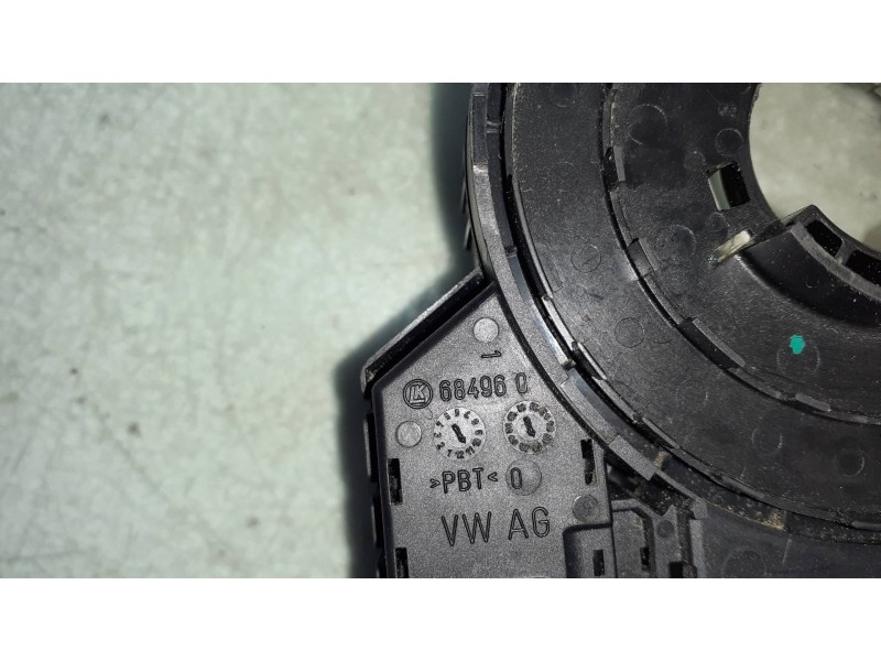 Recambio de anillo airbag para volkswagen passat variant (3c5) edition referencia OEM IAM 3C0959653B 684960 616045 Recambio de anillo airbag para volkswagen passat variant (3c5) edition referencia OEM IAM 3C0959653B 684960 616045