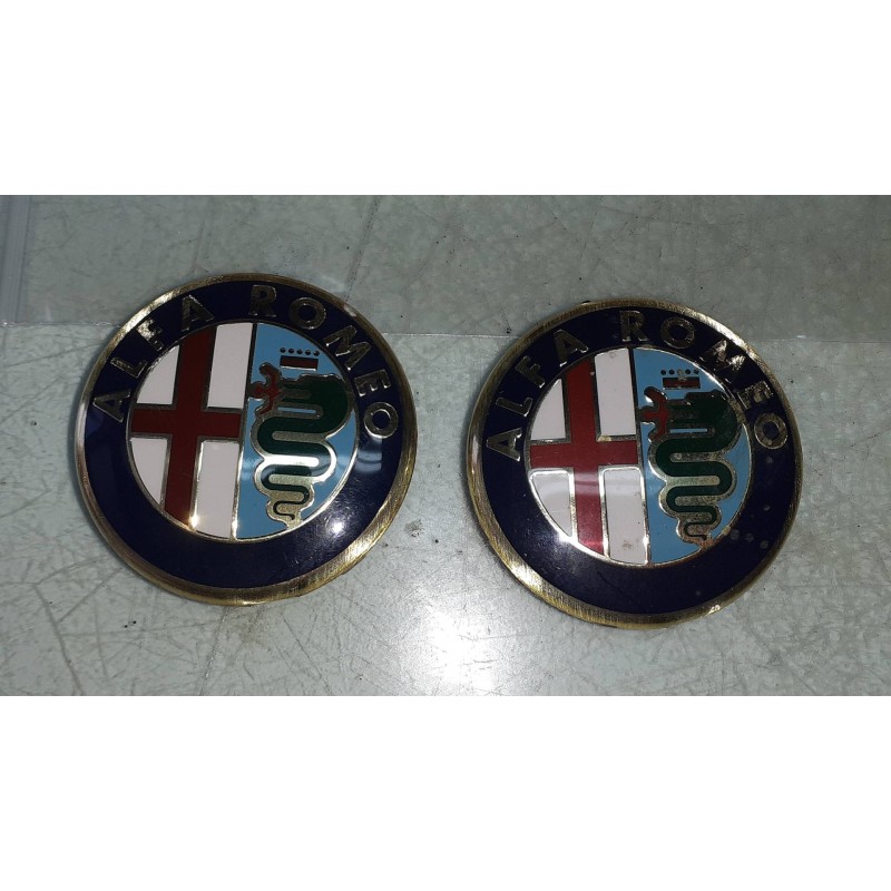 Recambio de tapacubos para alfa romeo 147 (190) 1.9 jtd 120 collezione referencia OEM IAM C403  2 TAPAS