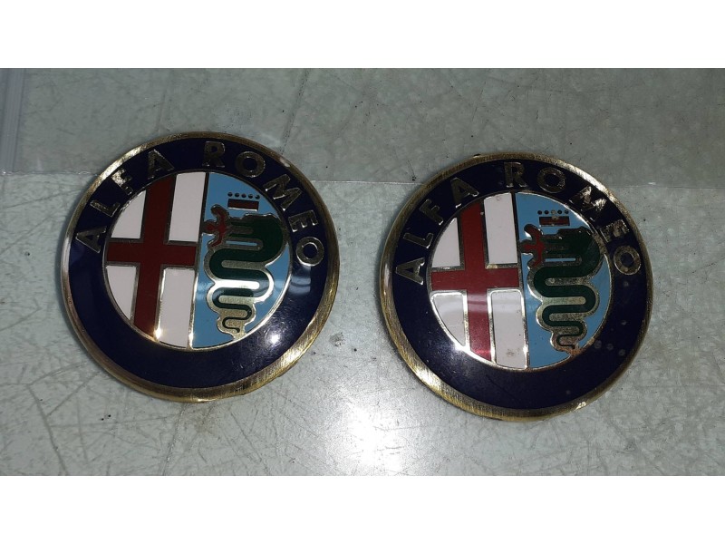 Recambio de tapacubos para alfa romeo 147 (190) 1.9 jtd 120 collezione referencia OEM IAM C403  2 TAPAS