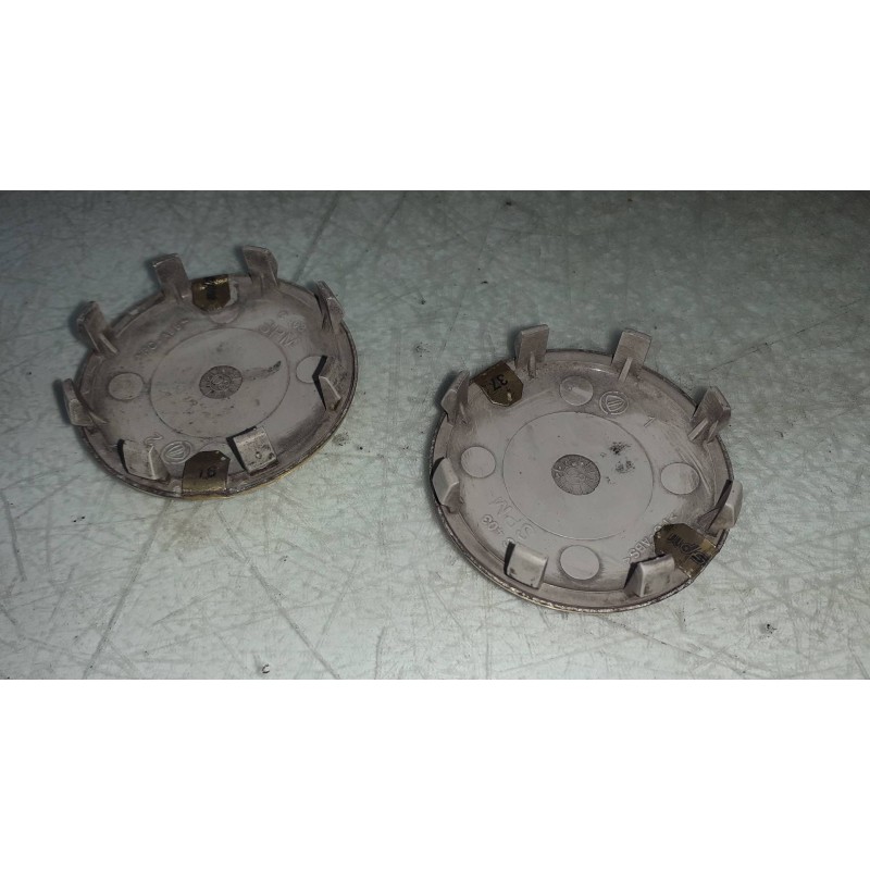 Recambio de tapacubos para alfa romeo 147 (190) 1.9 jtd 120 collezione referencia OEM IAM C403  2 TAPAS