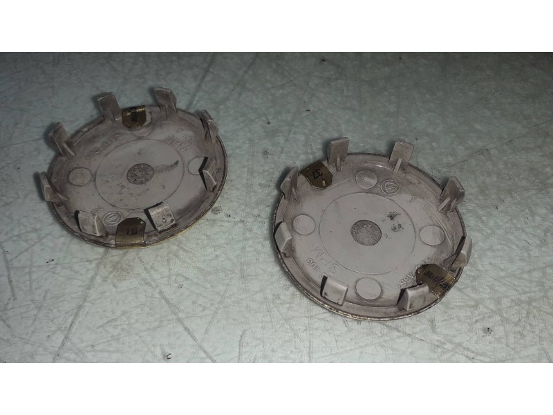 Recambio de tapacubos para alfa romeo 147 (190) 1.9 jtd 120 collezione referencia OEM IAM C403  2 TAPAS
