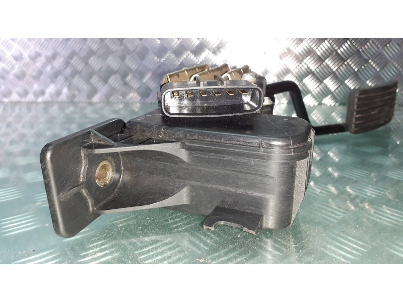 Recambio de potenciometro pedal para mitsubishi grandis (na0w) 2.0 di-d inform referencia OEM IAM APM30005  57120078