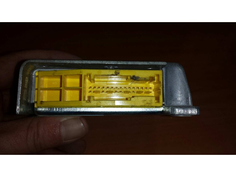 Recambio de centralita airbag para kia rio rs paket s berlina (5-ptas.) referencia OEM IAM 0K32B677F0 G13019 B3EBANYWAA0206