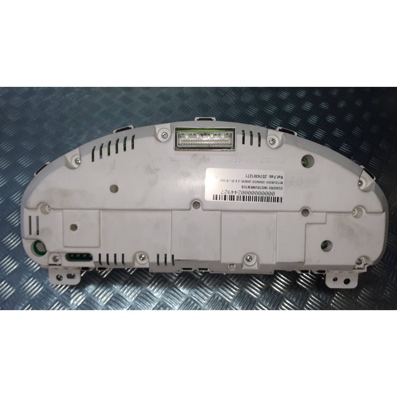 Recambio de cuadro instrumentos para mitsubishi grandis (na0w) 2.0 di-d inform referencia OEM IAM 2574301271  8100A197