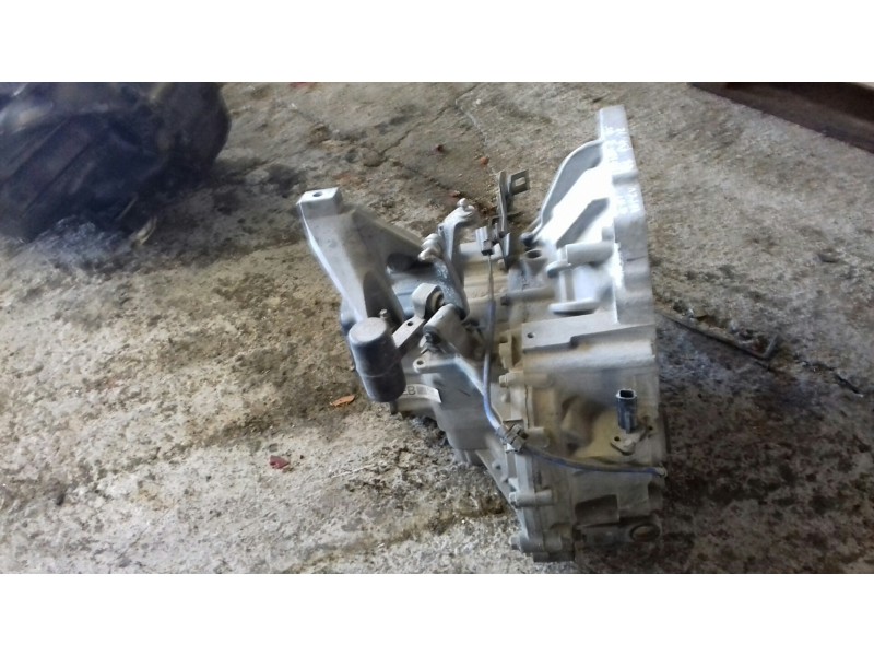 Recambio de caja cambios para mazda 3 berlina (bk) 1.6 vvt active referencia OEM IAM FC090  