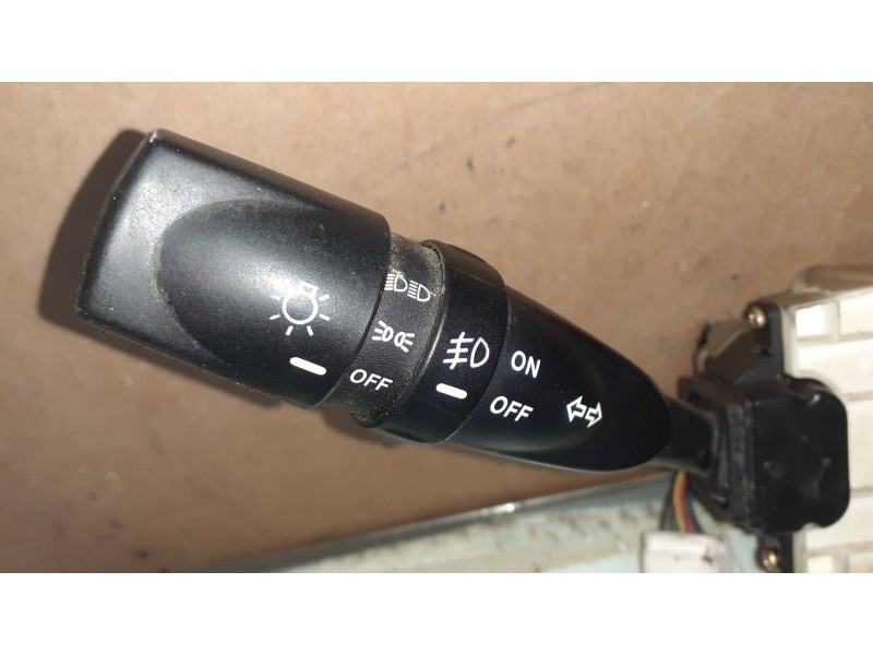 Recambio de mando luces para ssangyong kyron 200 xdi premium 4wd referencia OEM IAM 8590009202  