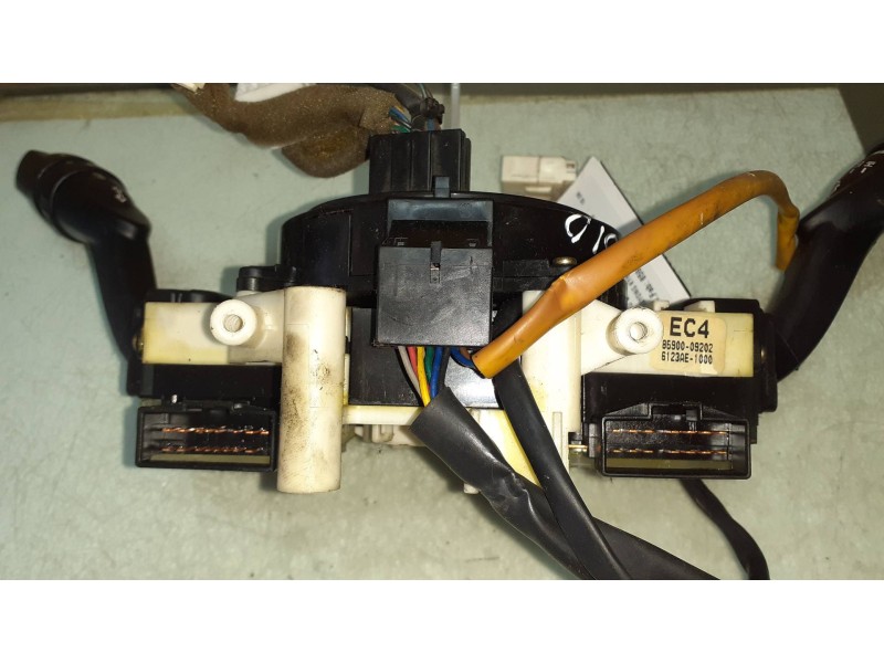 Recambio de mando luces para ssangyong kyron 200 xdi premium 4wd referencia OEM IAM 8590009202  