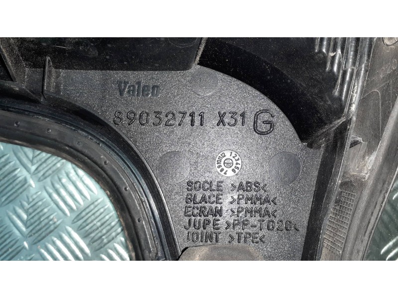 Recambio de piloto trasero izquierdo interior para citroen c5 berlina sx (e) referencia OEM IAM 89032711X31  