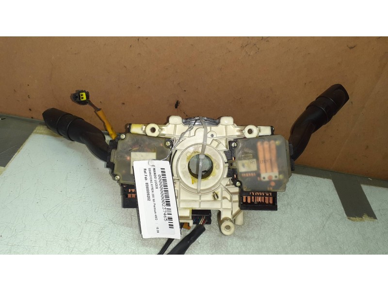 Recambio de mando luces para ssangyong kyron 200 xdi premium 4wd referencia OEM IAM 8590009202  