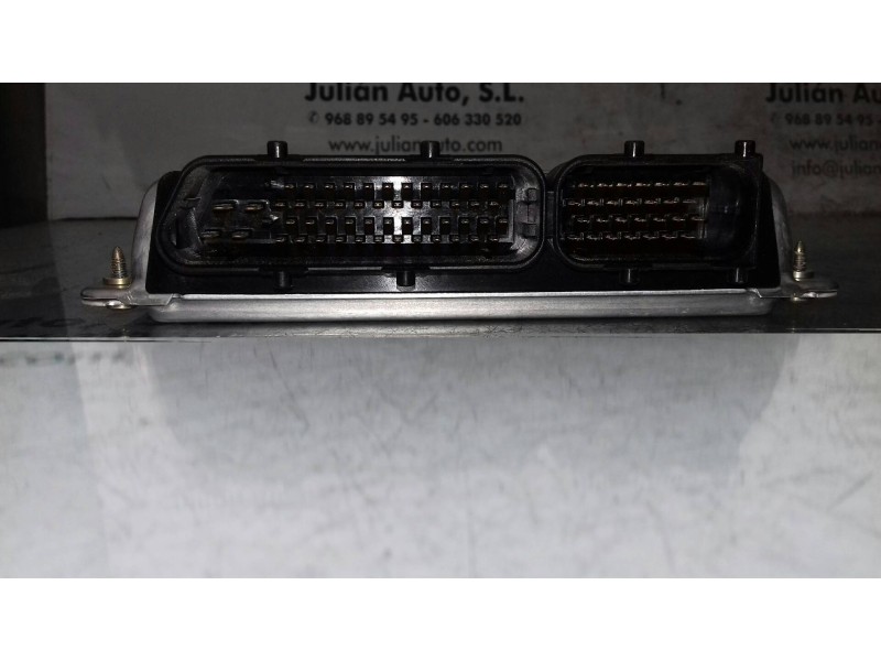 Recambio de centralita motor uce para audi a4 berlina (b5) 1.8 referencia OEM IAM 8D0907557S 0261204183 BOSCH