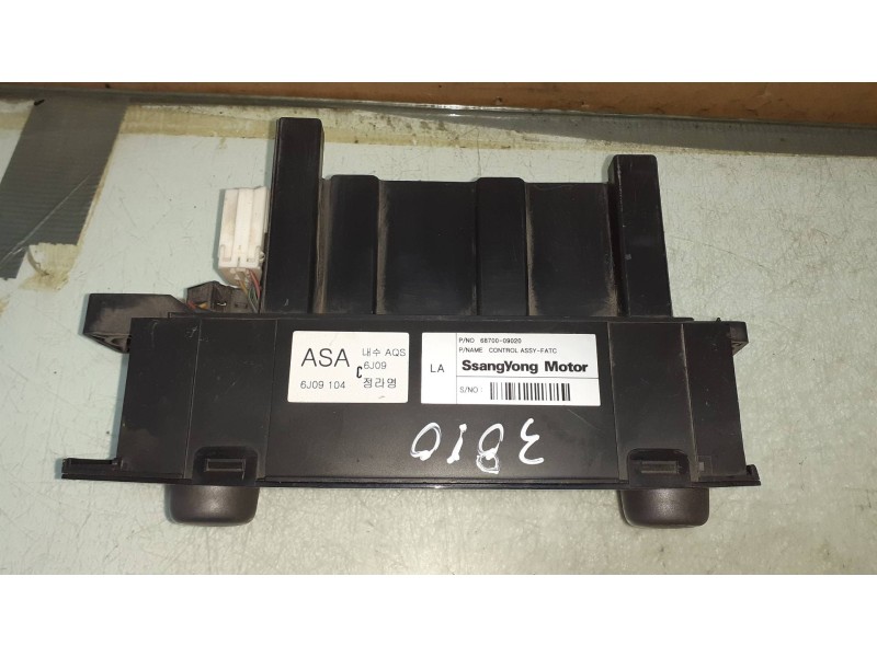 Recambio de mando climatizador para ssangyong kyron 200 xdi premium 4wd referencia OEM IAM 6670009020 6J09104 