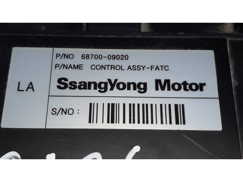 Recambio de mando climatizador para ssangyong kyron 200 xdi premium 4wd referencia OEM IAM 6670009020 6J09104 