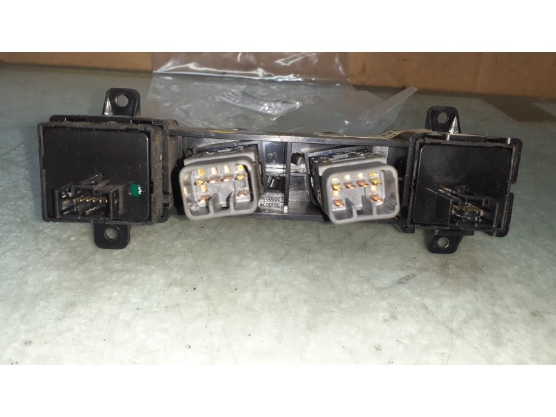 Recambio de mando multifuncion para ssangyong kyron 200 xdi premium 4wd referencia OEM IAM 8530109530  