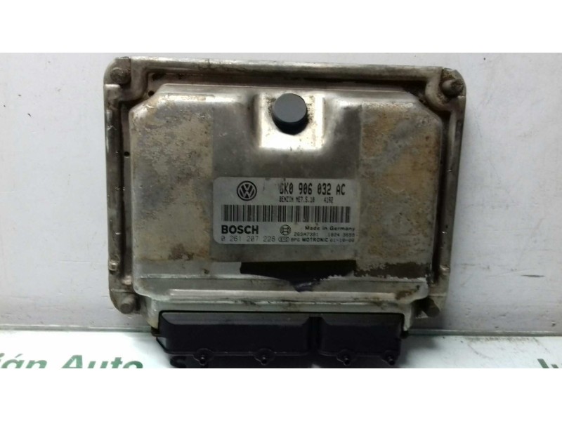 Recambio de centralita motor uce para seat ibiza (6k1) signo referencia OEM IAM 6K0906032AC 0261207228 BOSCH