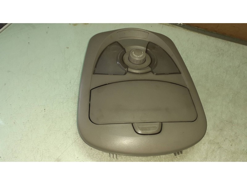 Recambio de luz interior para ssangyong kyron 200 xdi premium 4wd referencia OEM IAM 776607009100  