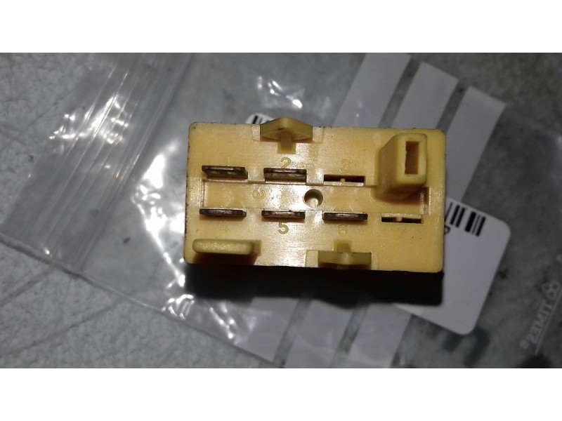 Recambio de interruptor para audi a4 berlina (b5) 1.8 referencia OEM IAM 4D0941563  LUCES ANTINIEBLA