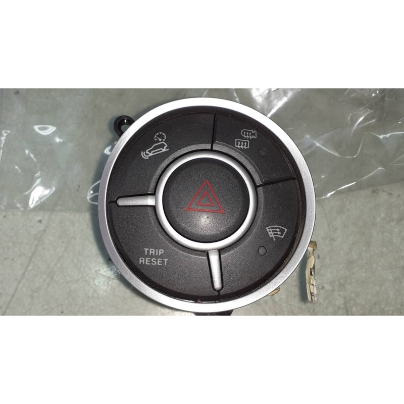 Recambio de warning para ssangyong kyron 200 xdi premium 4wd referencia OEM IAM 201003404  