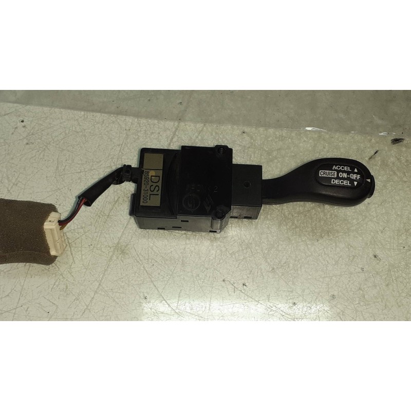 Recambio de mando multifuncion para ssangyong kyron 200 xdi premium 4wd referencia OEM IAM 8592031000  CONECTOR 3 PINES