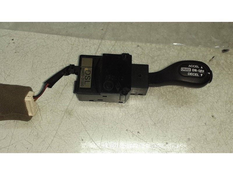 Recambio de mando multifuncion para ssangyong kyron 200 xdi premium 4wd referencia OEM IAM 8592031000  CONECTOR 3 PINES