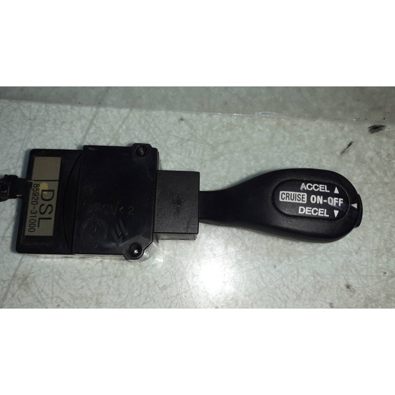 Recambio de mando multifuncion para ssangyong kyron 200 xdi premium 4wd referencia OEM IAM 8592031000  CONECTOR 3 PINES