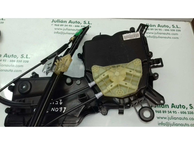 Recambio de elevalunas delantero derecho para seat leon (1p1) style ecomotive referencia OEM IAM 1P0837402S 1P0867436 ELECTRICO