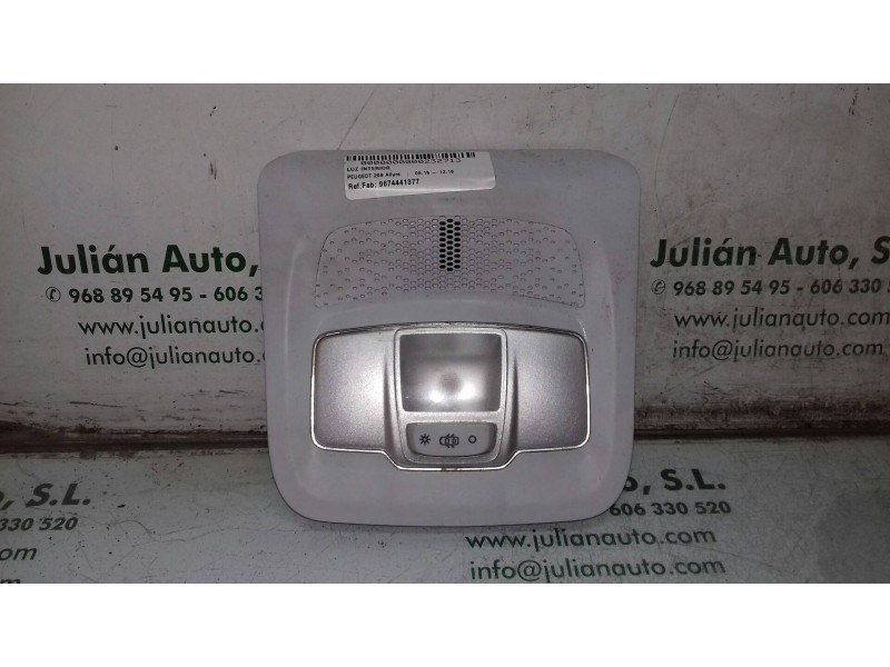 Recambio de luz interior para peugeot 208 allure referencia OEM IAM 9674441377  