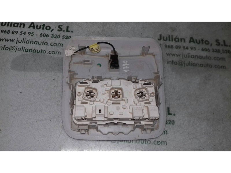 Recambio de luz interior para peugeot 208 allure referencia OEM IAM 9674441377  