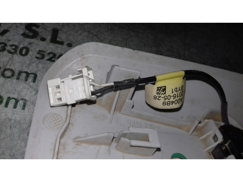 Recambio de luz interior para peugeot 208 allure referencia OEM IAM 9674441377  