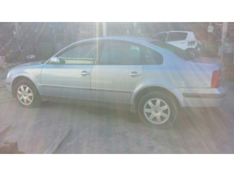 volkswagen passat berlina (3b2) del año 1999